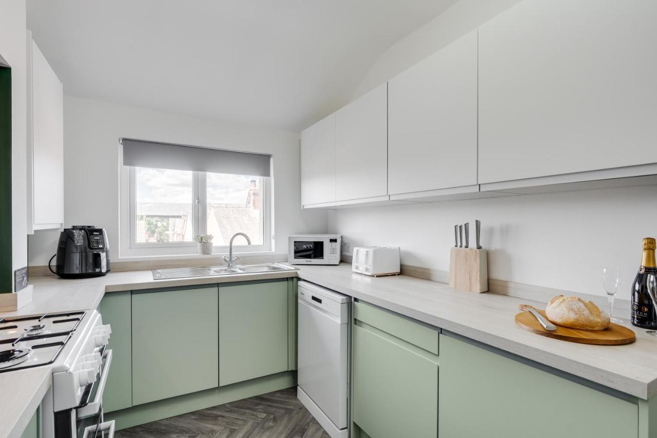 St David'S - Stylish 2 Bed Apartment, Free Parking, Close To Beach Lytham St Annes Esterno foto